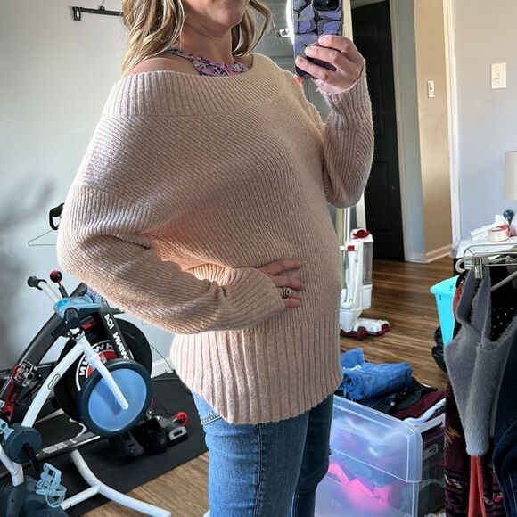 Chelsea 28 Off The Shoulder Sweater - Picture 2 of 5